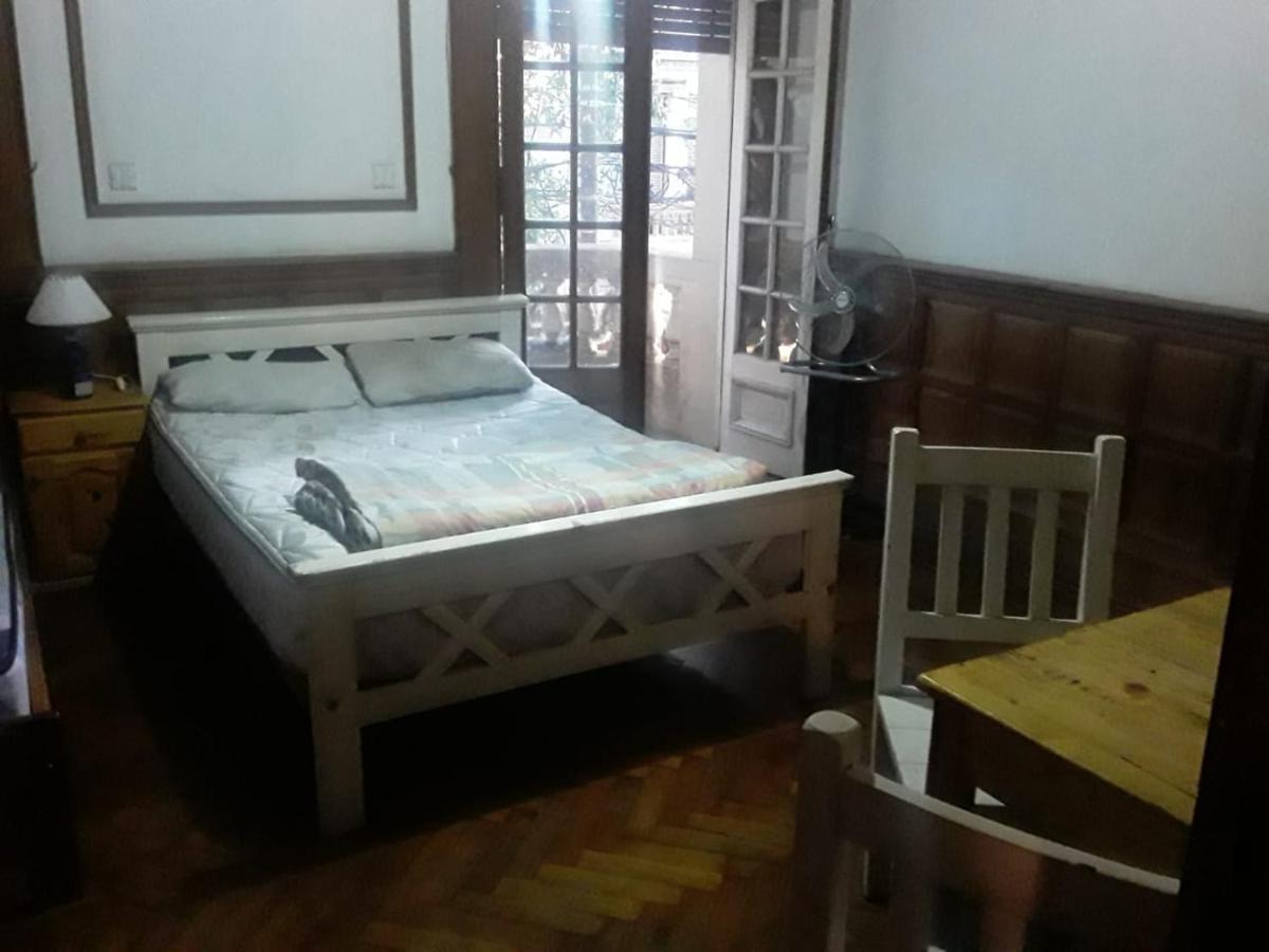 Habitac Indiv Casa De Familia, Flores Buenos Aires Exteriér fotografie