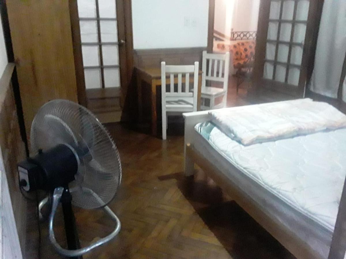 Habitac Indiv Casa De Familia, Flores Buenos Aires Exteriér fotografie