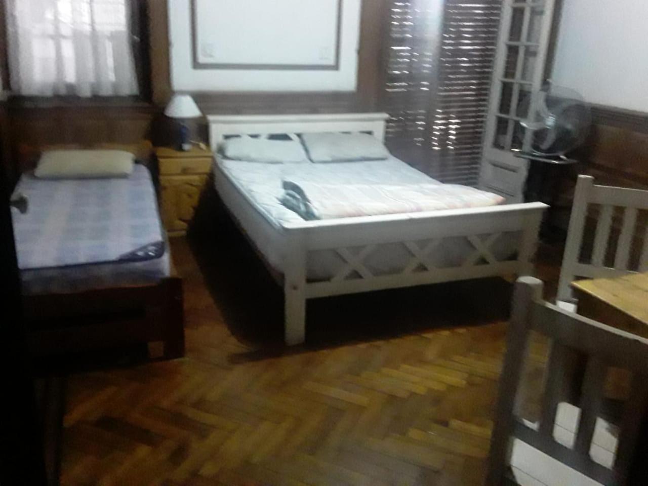 Habitac Indiv Casa De Familia, Flores Buenos Aires Exteriér fotografie